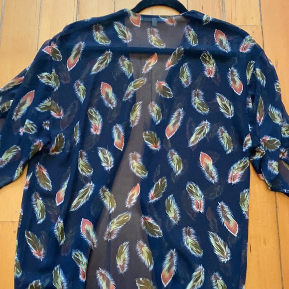 Navy feather open blouse - Picture 4 of 5